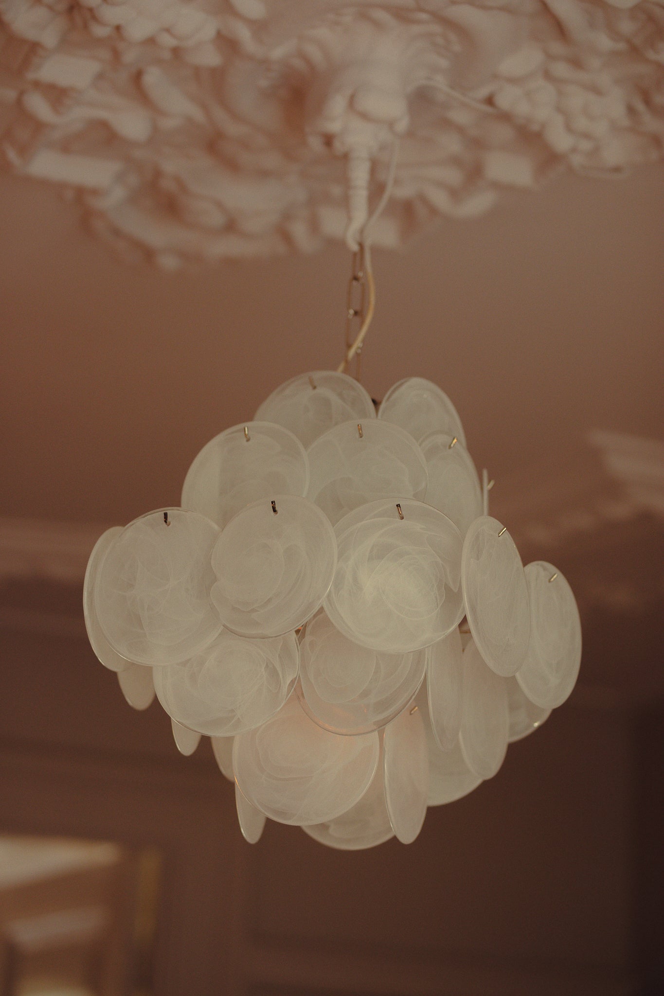 Chandelier Aurora alabaster white - medium
