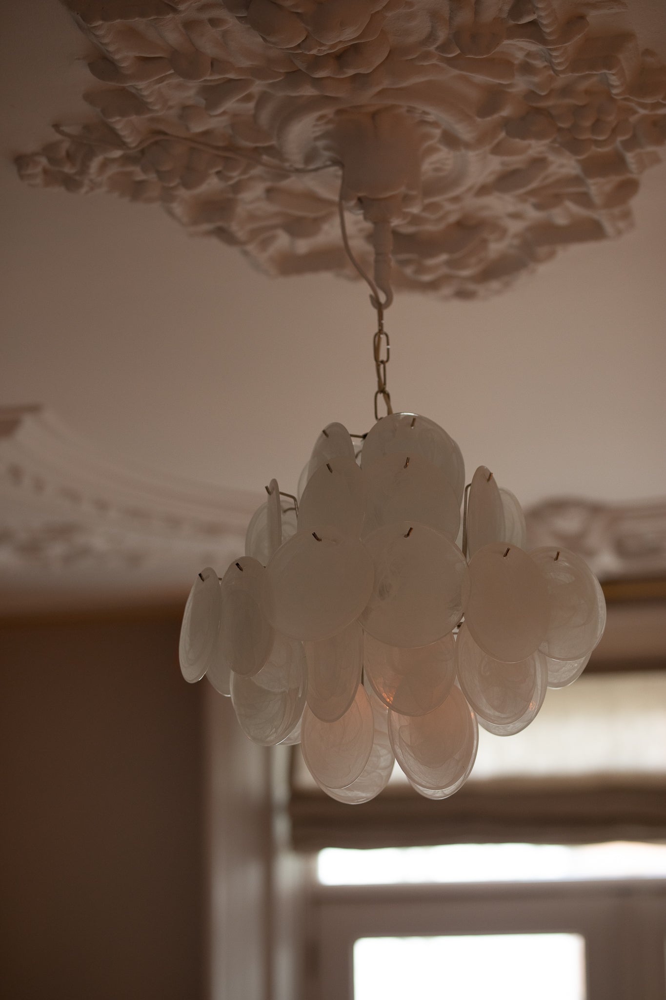 Chandelier Aurora alabaster white - medium
